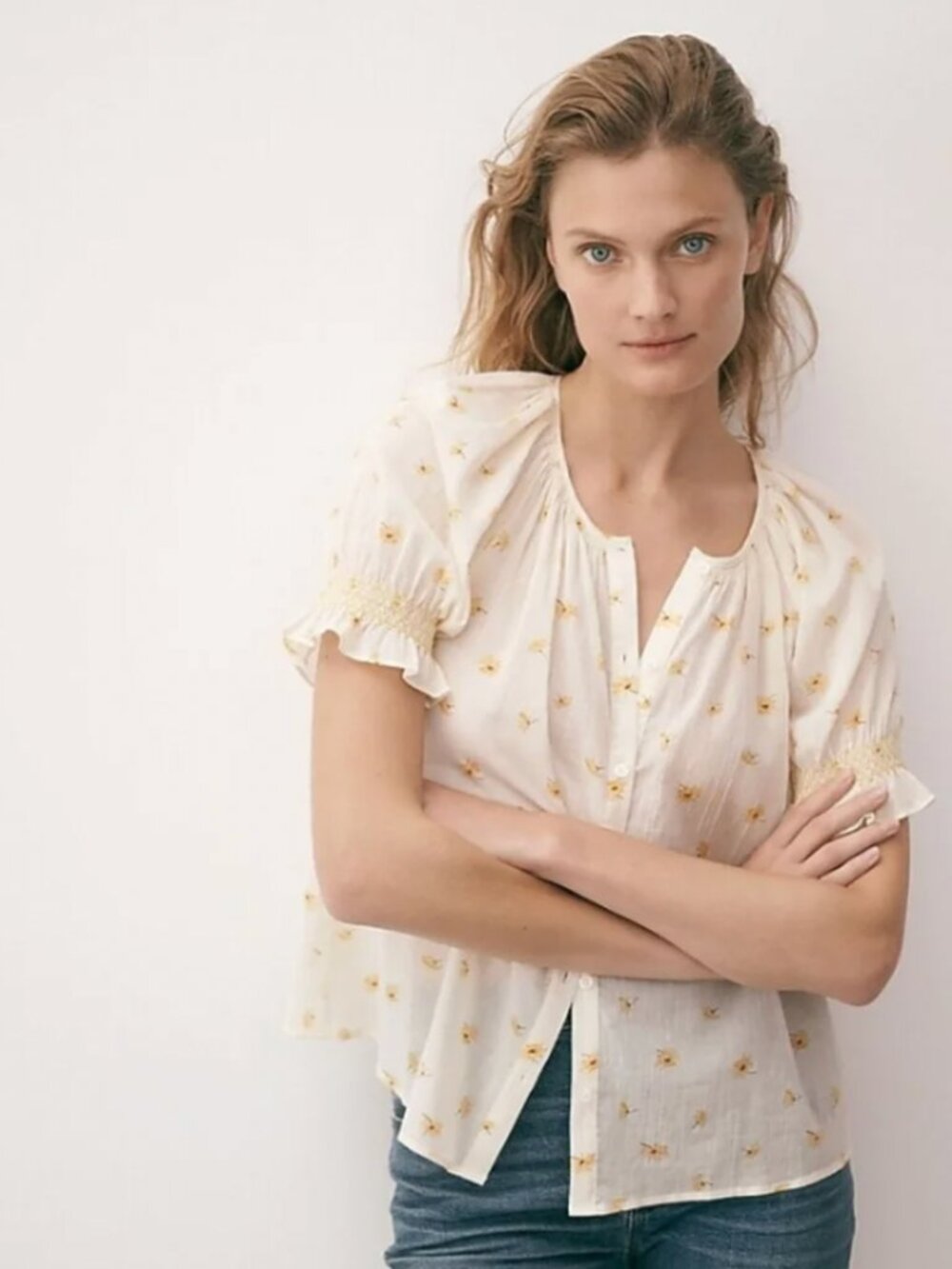 Madewell smocked button up top in French Daises, size Medium